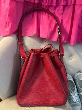 Louis Vuitton Red Epi Leather Drawstring Shoulder Bucket Bag